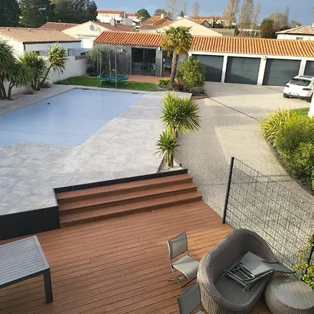 Piscine A 10 Min De La Mer Et Des Plages 别墅 *